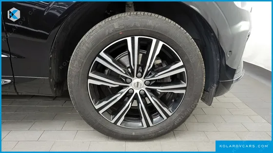 VOLVO XC60 B5 INSCRIPTION