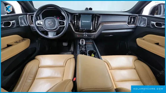 VOLVO XC60 B5 INSCRIPTION