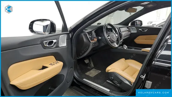 VOLVO XC60 B5 INSCRIPTION