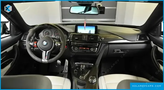 BMW M4 M4 COUPE