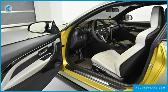 BMW M4 M4 COUPE