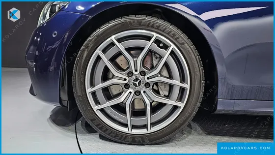 MERCEDES E-CLASS E220D 4MATIC AMG LINE
