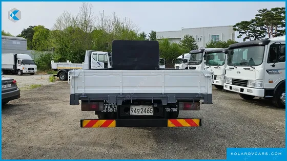 HYUNDAI MEGA TRUCK GOLD
