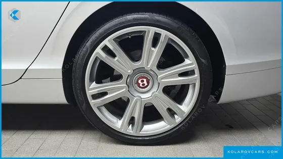 BENTLEY FLYING SPUR 4.0