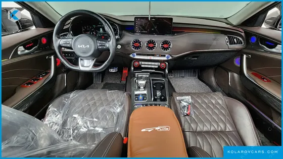 KIA STINGER 2.5 AWD MASTERS