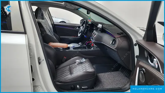 KIA STINGER 2.5 AWD MASTERS