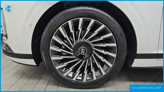 HYUNDAI GRANDEUR 2,5 GASOLINE 2WD