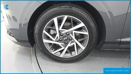 HYUNDAI GRANDEUR 2,5 GASOLINE 2WD