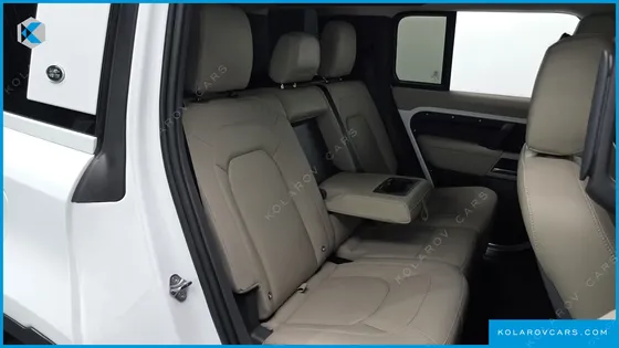 LAND ROVER DEFENDER 110 D250 SE