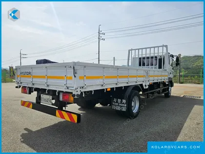 HYUNDAI MEGA TRUCK GOLD