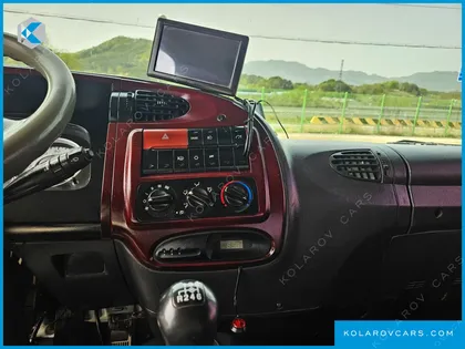 HYUNDAI MEGA TRUCK GOLD
