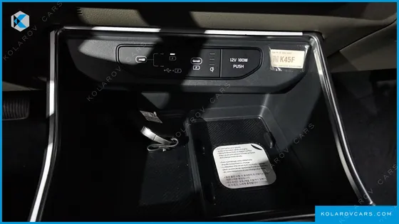 KIA CARNIVAL HEV 9SEATER NOBLESS