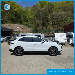PORSCHE CAYENNE 3.0 PLATINUM EDITION