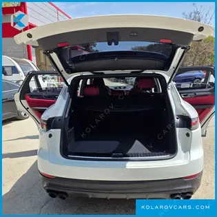 PORSCHE CAYENNE 3.0 PLATINUM EDITION