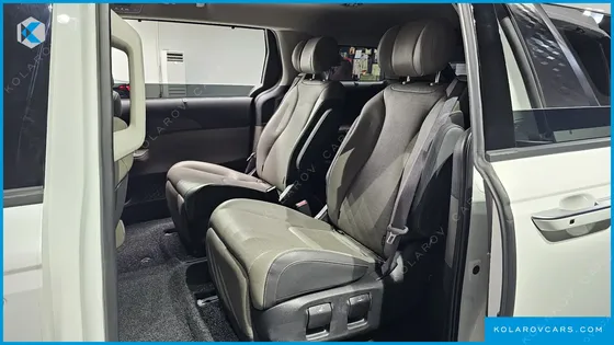 KIA CARNIVAL 7-SEATER NOBLESSE