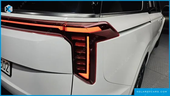 KIA CARNIVAL 7-SEATER NOBLESSE