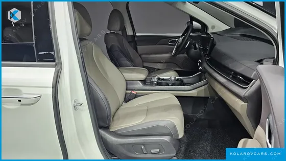 KIA CARNIVAL 7-SEATER NOBLESSE