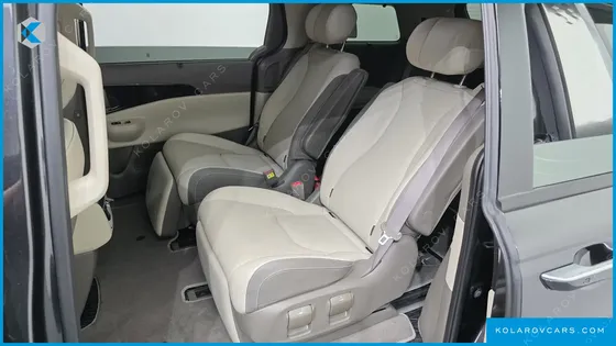 KIA CARNIVAL 7-SEATER SIGNATURE