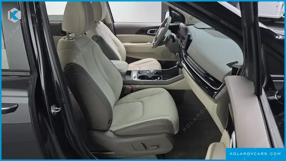 KIA CARNIVAL 7-SEATER SIGNATURE