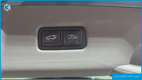 KIA CARNIVAL 7-SEATER SIGNATURE