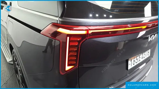 KIA CARNIVAL 7-SEATER SIGNATURE