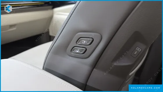 KIA CARNIVAL 7-SEATER SIGNATURE