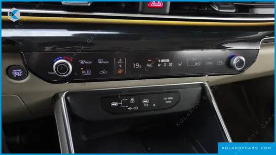 KIA CARNIVAL 7-SEATER SIGNATURE