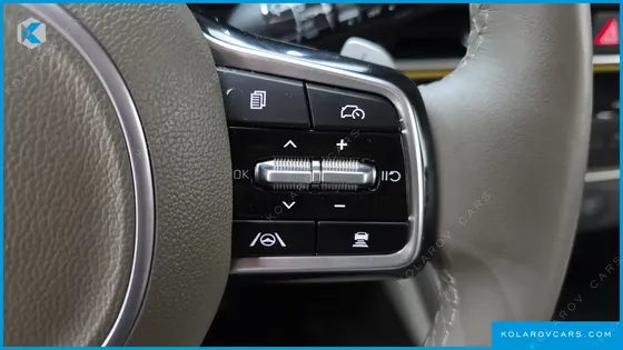 KIA CARNIVAL 7-SEATER SIGNATURE