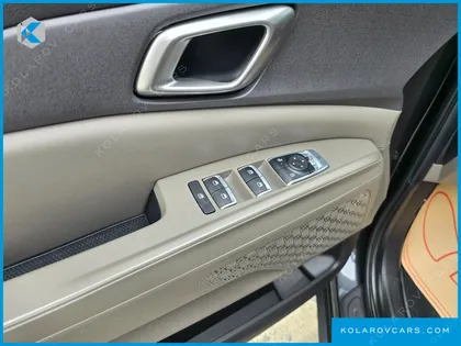 KIA CARNIVAL HEV 9 SEATER PRESTIGE