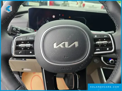 KIA CARNIVAL HEV 9 SEATER PRESTIGE