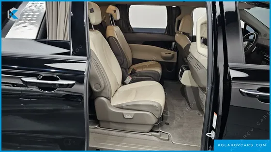 KIA CARNIVAL 9-SEATER HI LIMOUSINE