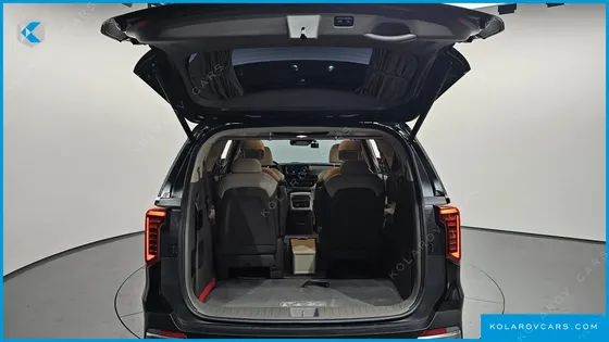 KIA CARNIVAL 9-SEATER HI LIMOUSINE