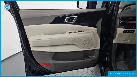 KIA CARNIVAL 9-SEATER HI LIMOUSINE