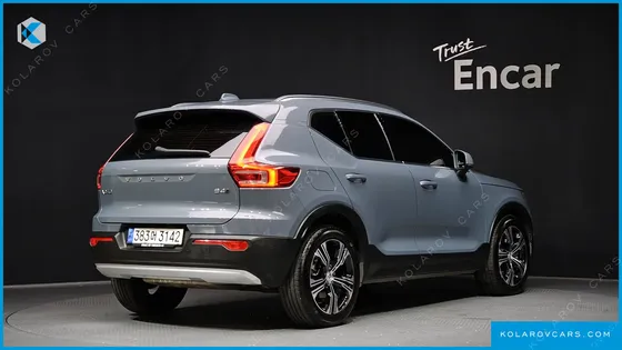 VOLVO XC40 B4 INSCRIPTION