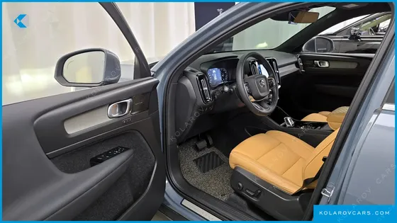 VOLVO XC40 B4 INSCRIPTION