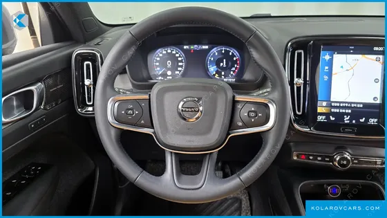 VOLVO XC40 B4 INSCRIPTION