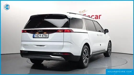 KIA CARNIVAL 9-SEATER SIGNATURE
