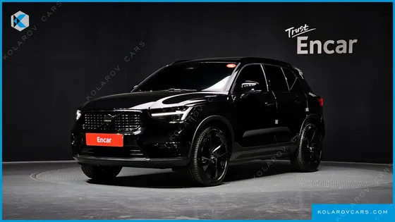 VOLVO XC40 B4 BLACK EDITION