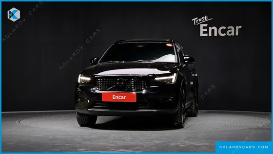 VOLVO XC40 B4 BLACK EDITION