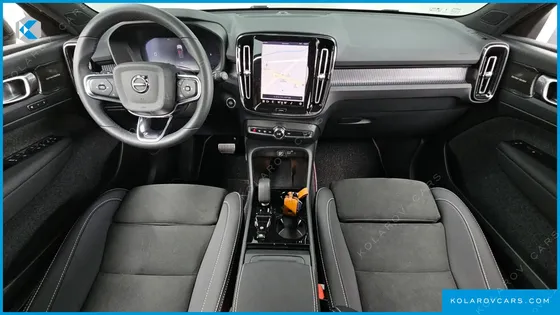 VOLVO XC40 B4 BLACK EDITION
