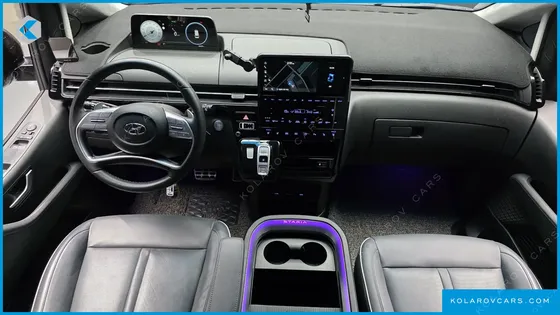HYUNDAI STARIA L3.5 LOUNGE 9-SEATER