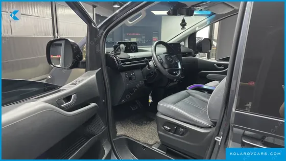 HYUNDAI STARIA L3.5 LOUNGE 9-SEATER