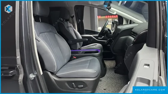 HYUNDAI STARIA L3.5 LOUNGE 9-SEATER