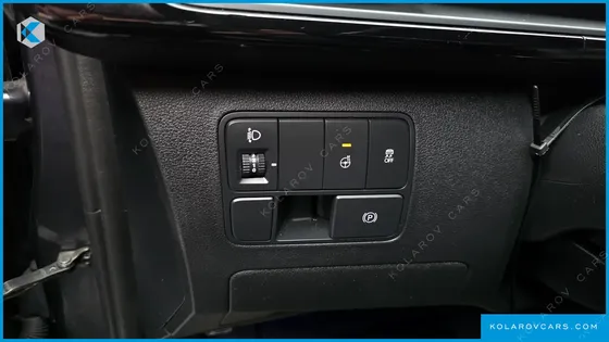 HYUNDAI STARIA L3.5 LOUNGE 9-SEATER