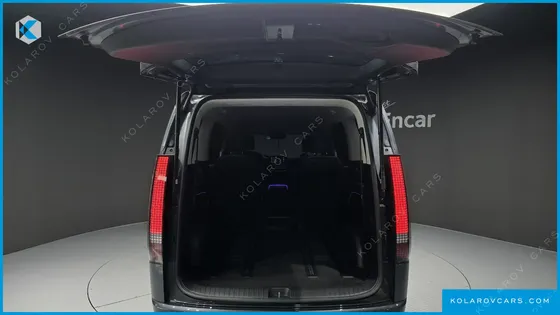 HYUNDAI STARIA L3.5 LOUNGE 9-SEATER