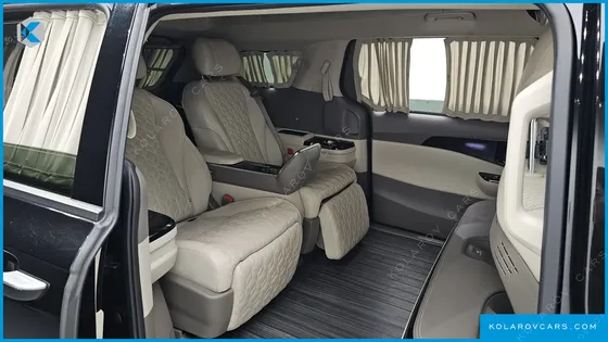 KIA CARNIVAL GASOLINE 4-SEATER HI-LIMOUSINE