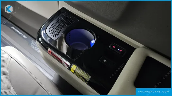 KIA CARNIVAL GASOLINE 4-SEATER HI-LIMOUSINE