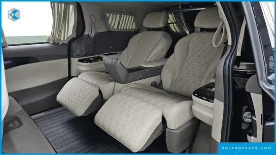 KIA CARNIVAL GASOLINE 4-SEATER HI-LIMOUSINE