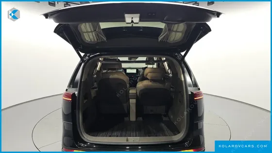 KIA CARNIVAL GASOLINE 4-SEATER HI-LIMOUSINE