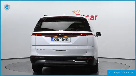 KIA CARNIVAL 9-SEATER SIGNATURE